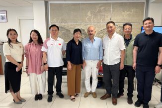 Συνάντηση με αντιπροσώπους του Nanjing